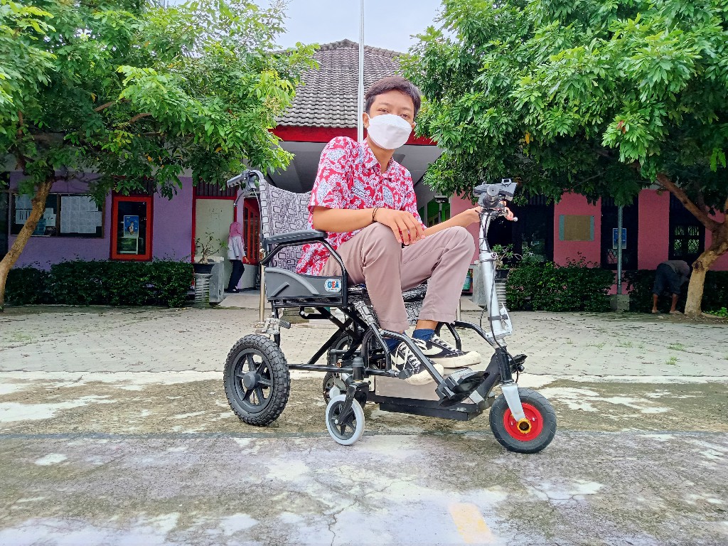 ES-X “Elektrik Scooter Cross” Inovasi Mobilitas Penyandang Disabilitas