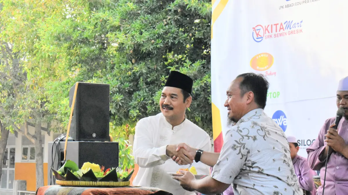 Peringati HUT ke-63, SMK SIG Gelar Ngaji & Sholawatan Bareng Abah Qosim Sekaligus Launching PPDB