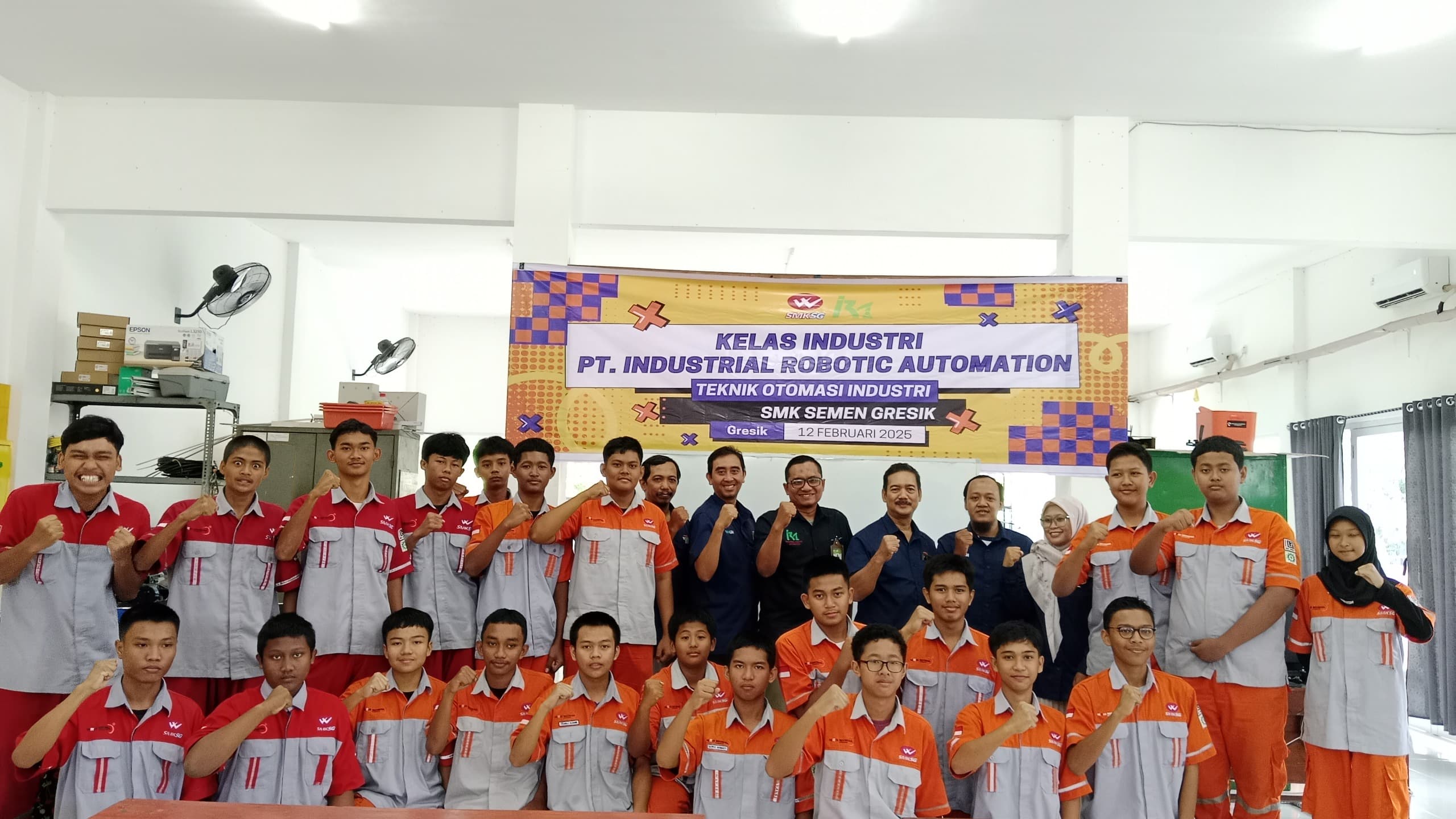 Pembukaan Kelas Industri Jurusan Teknik Otomasi Industri (TOI) dengan PT. Industrial Robotic Automation (IRA)