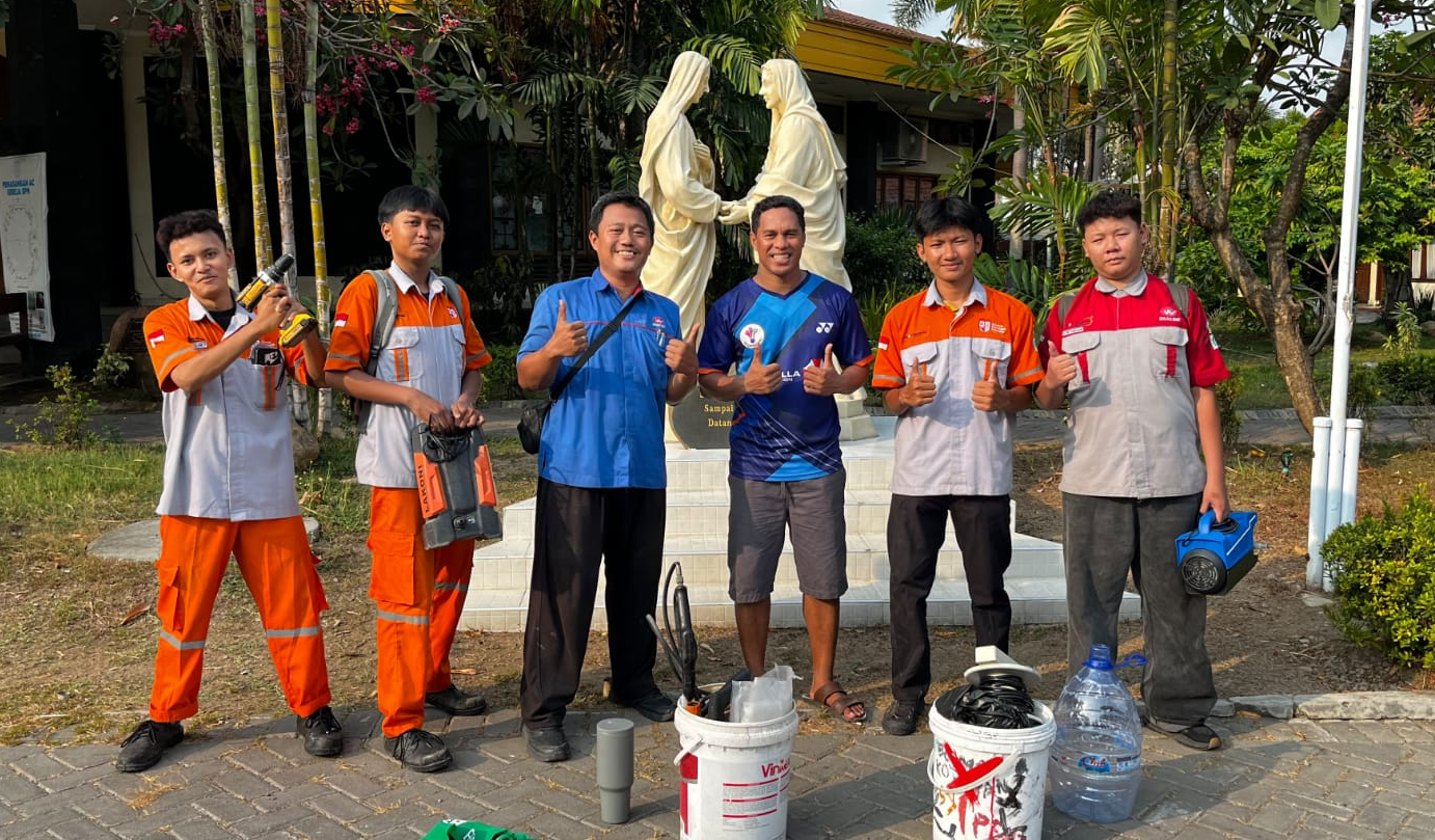 SMK SIG Hadirkan Kepedulian Nyata, Siswa Turun Langsung Layani Masyarakat dalam Peringatan HUT ke-81 Provinsi Jawa Timur